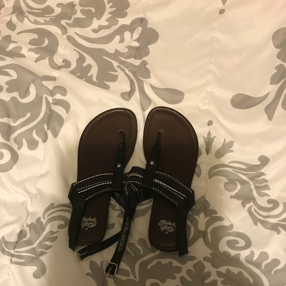 Size 10 sandals